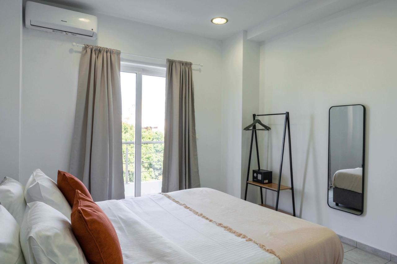 Phaedrus Living: Heraklion City View Flat Екстер'єр фото