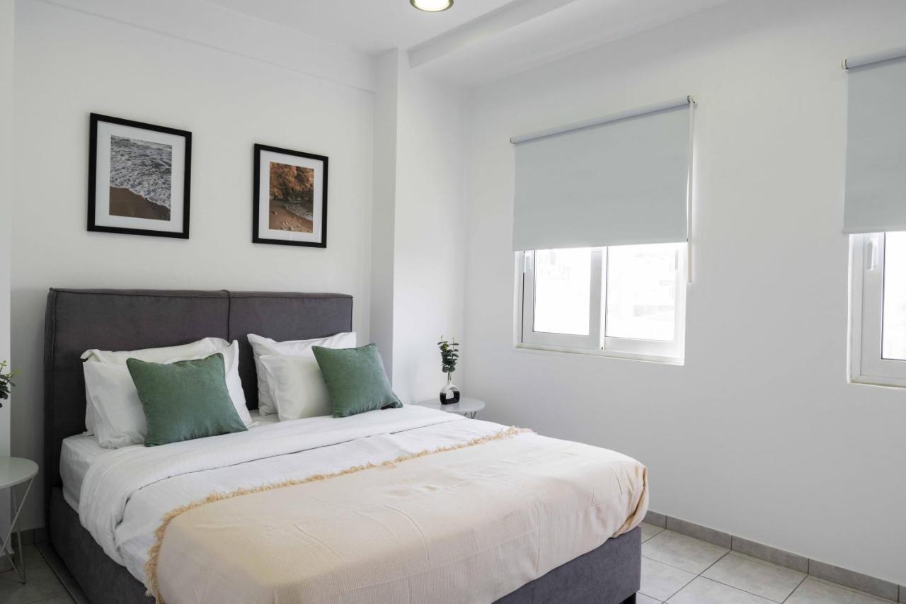Phaedrus Living: Heraklion City View Flat Екстер'єр фото