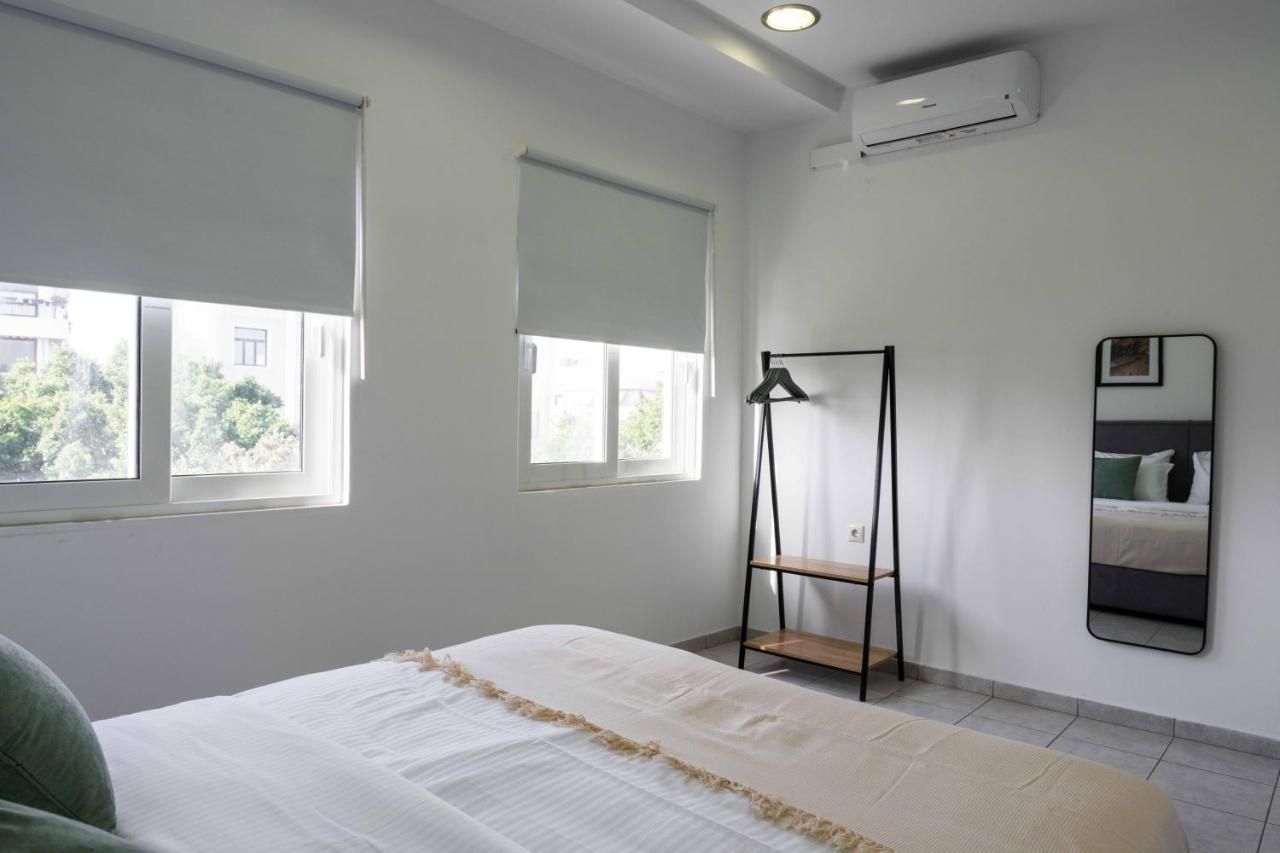 Phaedrus Living: Heraklion City View Flat Екстер'єр фото